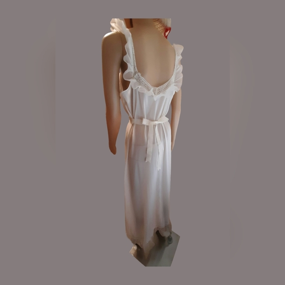 Vintage Vanity Fair Nightgown - Picture 2 of 5